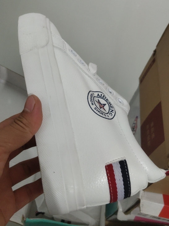34特小码鞋全新 没有穿过有两双