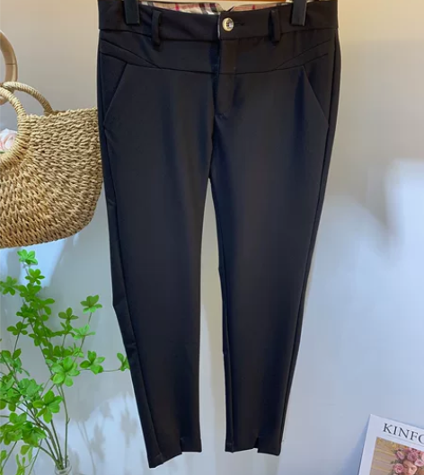 品牌铅笔裤小脚裤,显瘦面料好,还有L号2尺...