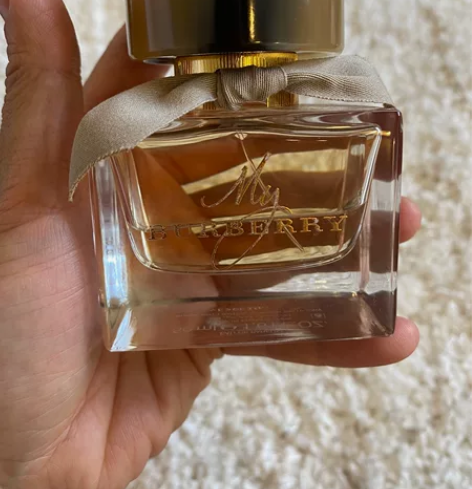 Burberry香水 感兴趣的话点“我想要...