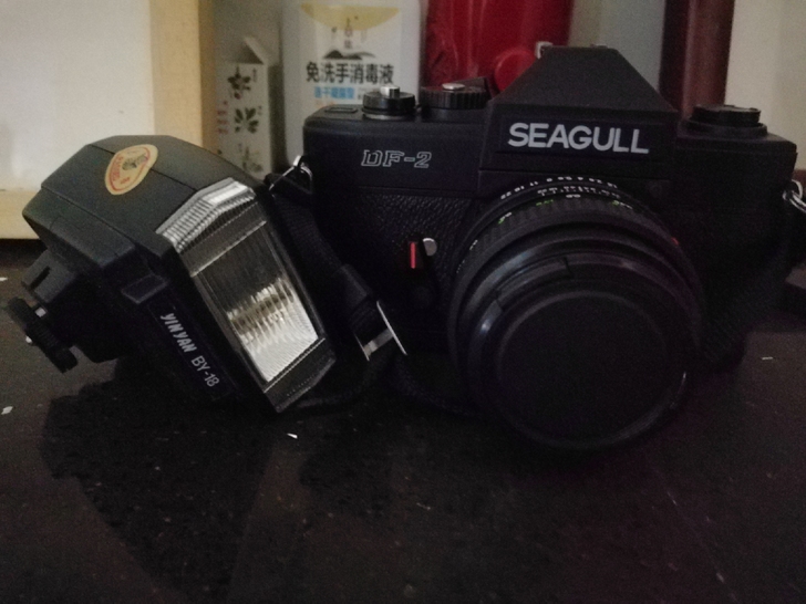 海鸥df2胶片相机，成色特别好，外加一个银...