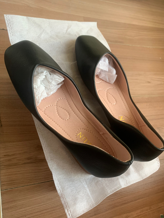 全新豆豆鞋，很软，37码，买来试了下小，故转