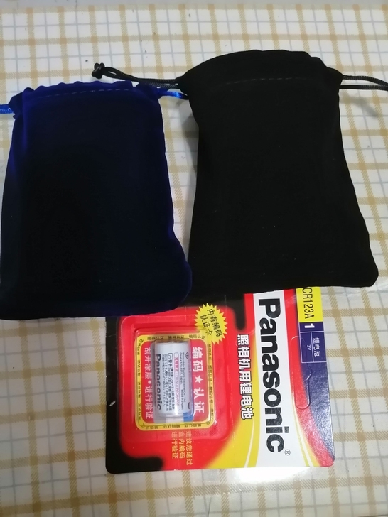 奥林巴斯绒布相机袋，一蓝一黑，带电池一节，...