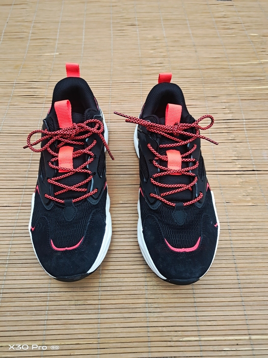 安踏 42码 运动鞋