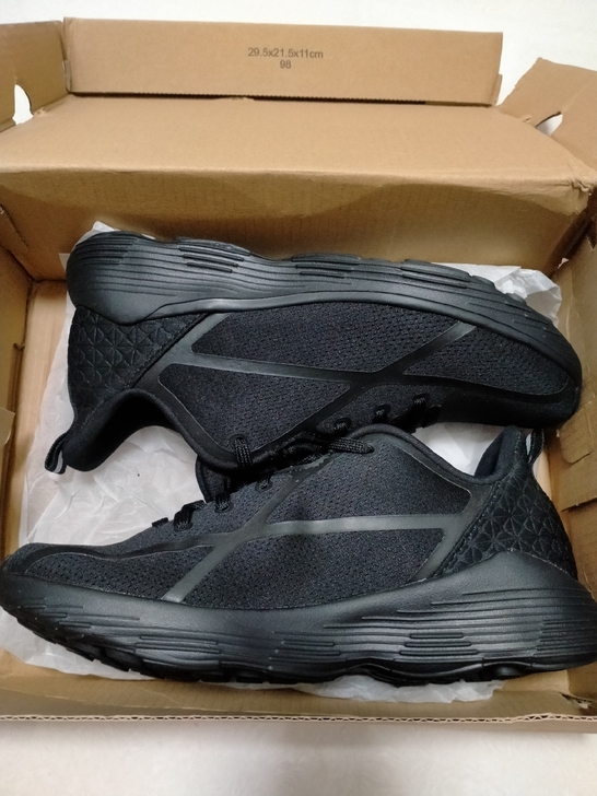 安踏春秋款女运动跑鞋，36码和35.5码（...