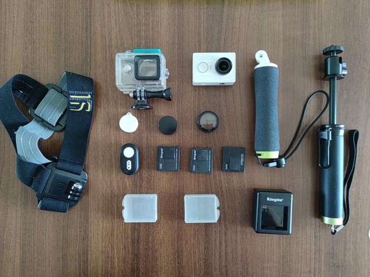 小蚁运动相机，多个附件。