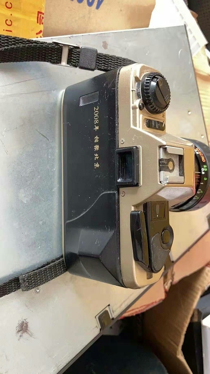 海鸥 DF-2000A相机，成色如图，缺个...