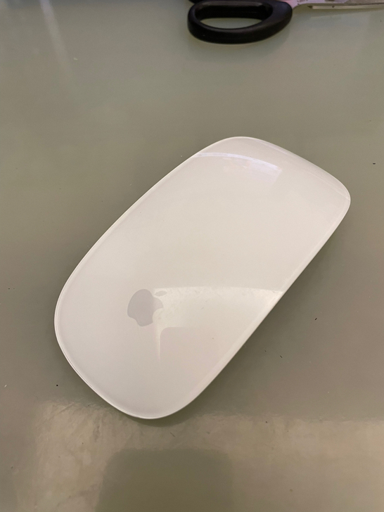 二代苹果原装鼠标,买电脑时配的,电脑已卖,...