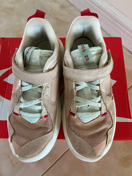 进口乔丹正品，，7诚新，33.5 内长21...