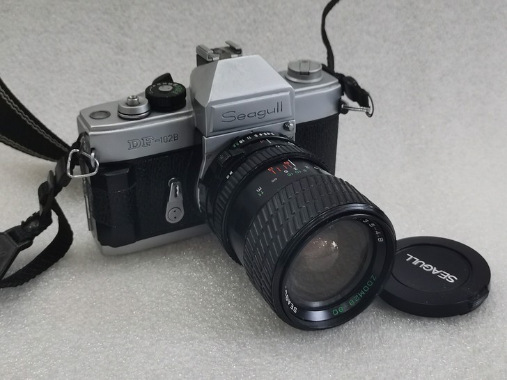 海鸥全机械手动相机，型号DF-102B  ...