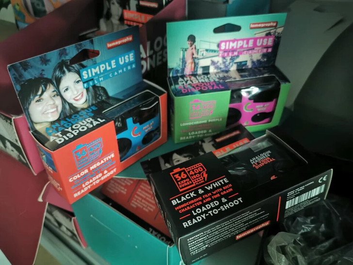 Lomo胶卷相机，彩负黑白，可以换胶卷36张