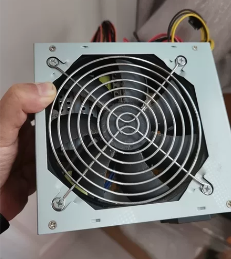 自用二奶机拆机电源，杂牌200W，非常新，...