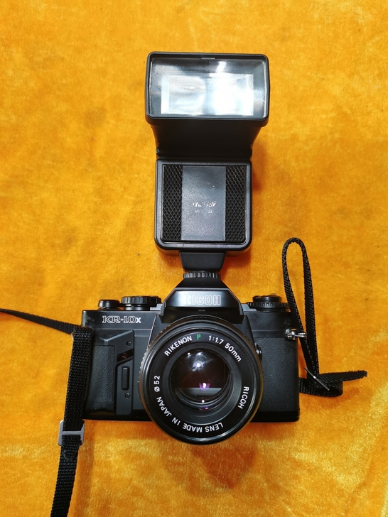 理光KR-10X胶卷相机，成色非常好，电池...