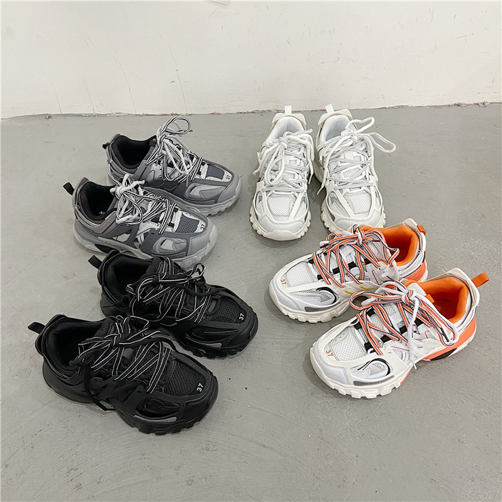 鞋型是仿巴黎世家的