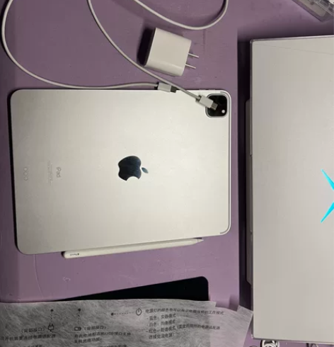 iPad pro2021 款 银灰色 12...