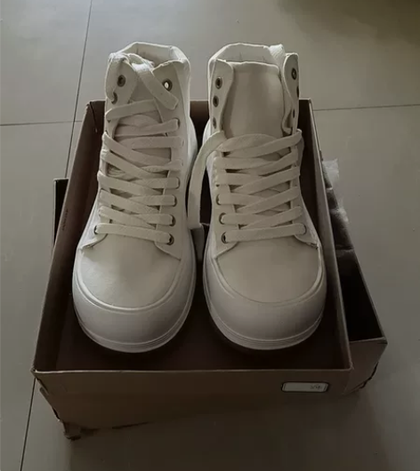 曼斯贝勒高帮帆布鞋，白色38码，脚宽脚胖脚...