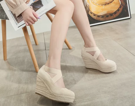 交叉带坡跟单鞋女2022年春季新款草编厚底...