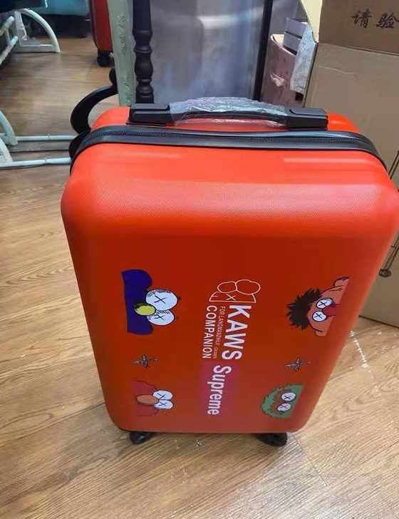 急出！！！要的来。全新未拆封！！！旅行箱女...