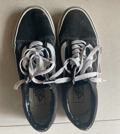 Vans黑色低帮板鞋 店里买的 新旧如图 ...