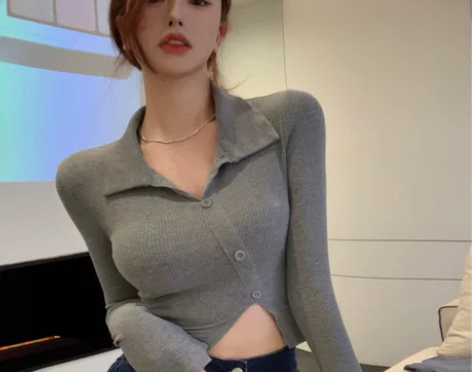 纯欲辣妹直播上镜性感女主播衣服诱人翻领短款...