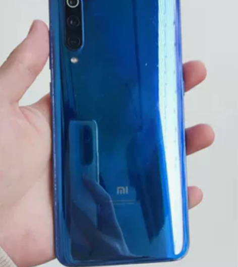 小米9 6+128g 屏之前摔碎，换了原装...