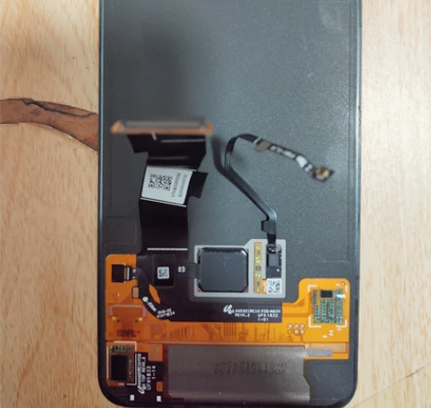 小米8屏下ud指纹版，左上角漏液，触摸指纹...