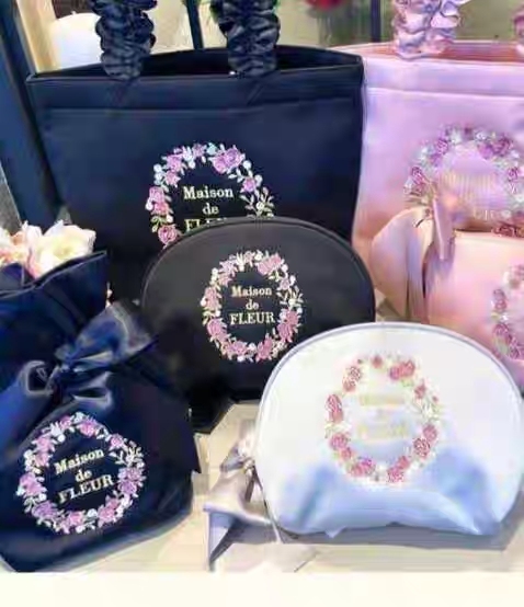 花环束口包，化妆包