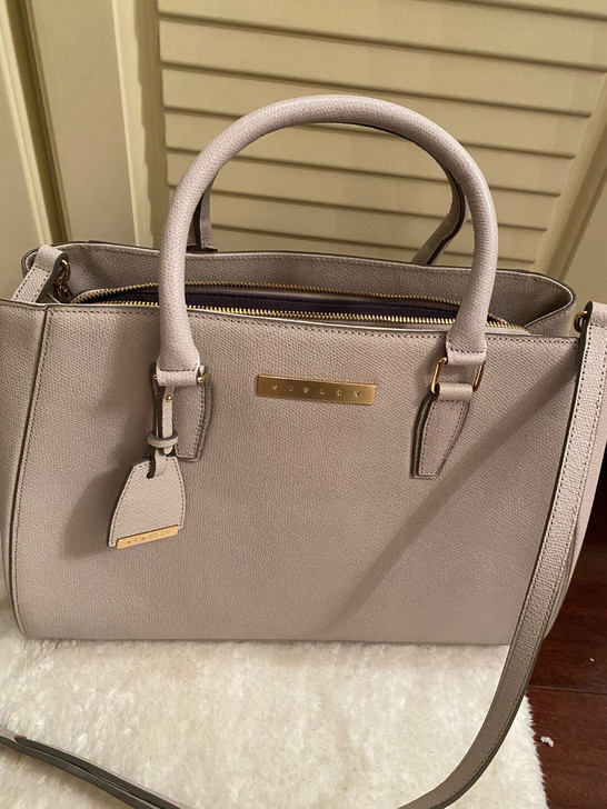 sisley气质通勤包。正品，原价两千。购...