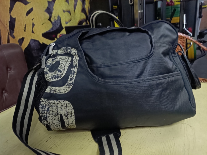 单肩包，个性品牌，买来一直闲置，分层详细，...