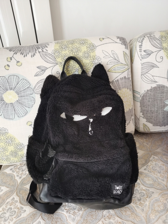 a02卡通电脑包，包包外形可爱，分层多，细...