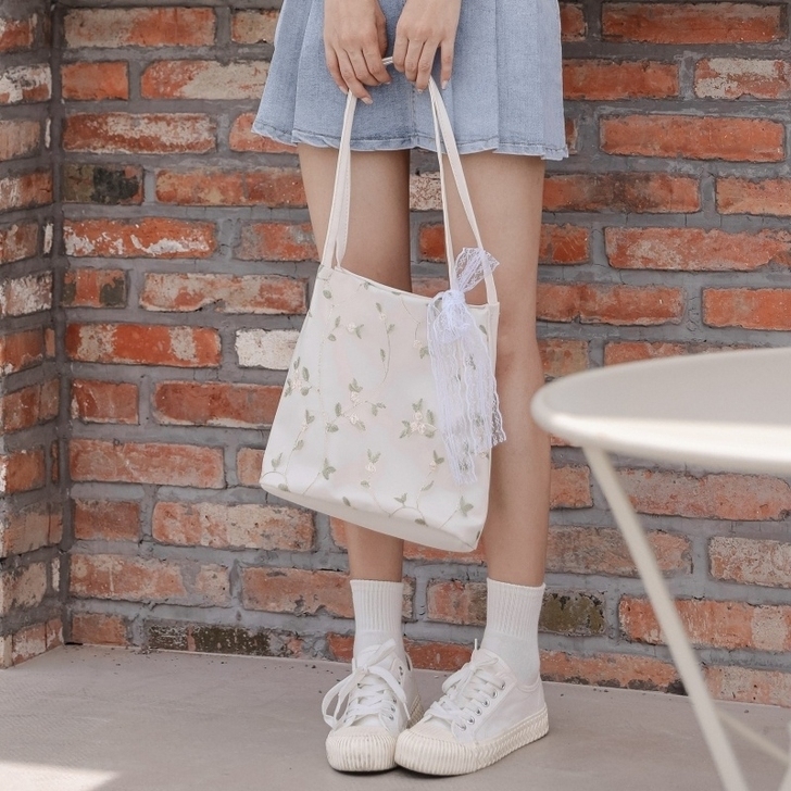 【满五十包邮】韩版刺绣蕾丝单肩手提包