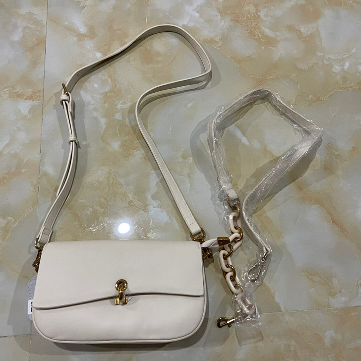 个人闲置商场女生时尚休闲斜挎女包