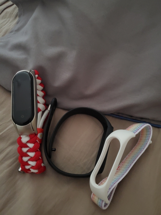 小米手环5  9.999999新  买来带...