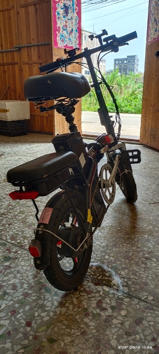 低价处理正步折叠电动车 ，纯电可骑70km