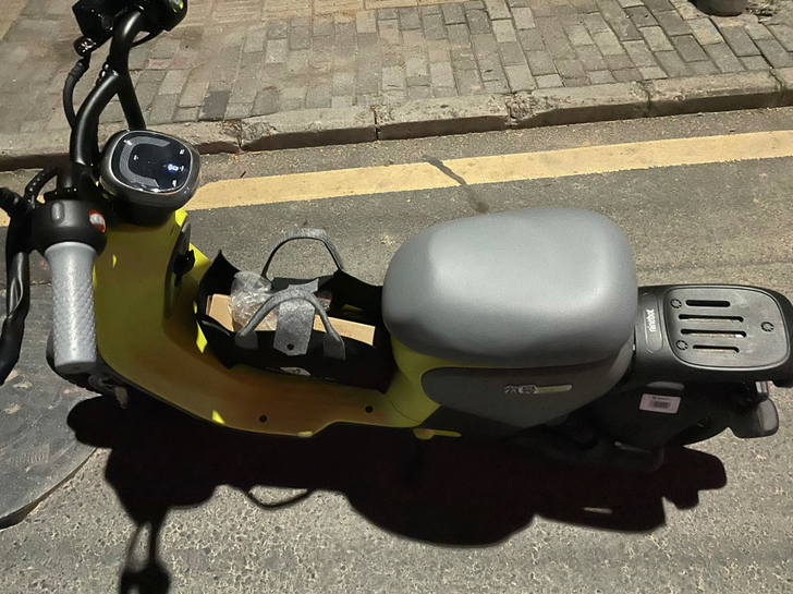 九号b40,刚买一个月左右,正规手续齐全,...