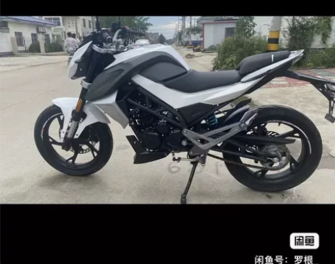 收一台个人摩托车 150-250都行，国产...