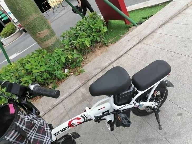 【顺丰包邮】折叠电动自行车代驾电瓶车锂电池...