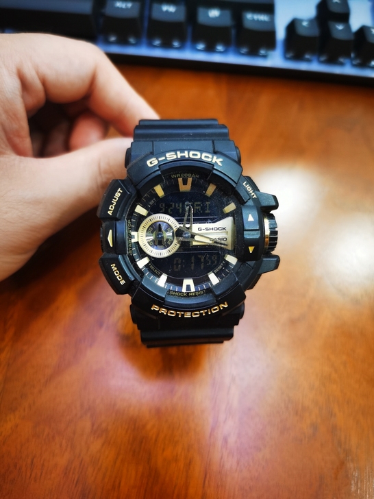正品G-SHOCK，黑金，无拆无修，入了电...