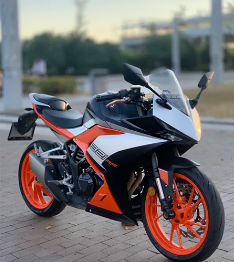 22年一手七百公里准新凯越321rr 车型...