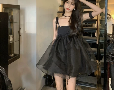 甜酷小黑裙法式公主风甜美仙女抹胸吊带裙子网...