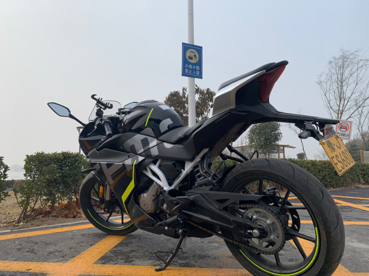 出250sr车架号，购买400及以上排量可...