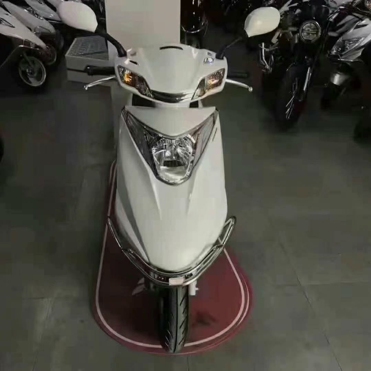 五羊本田六代睿御电喷110CC