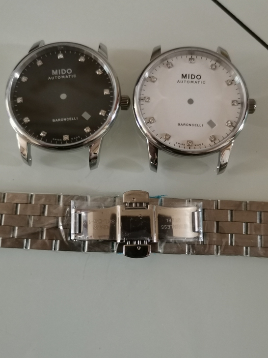 M度男款M8600代用精钢表壳，蓝宝石镜面...