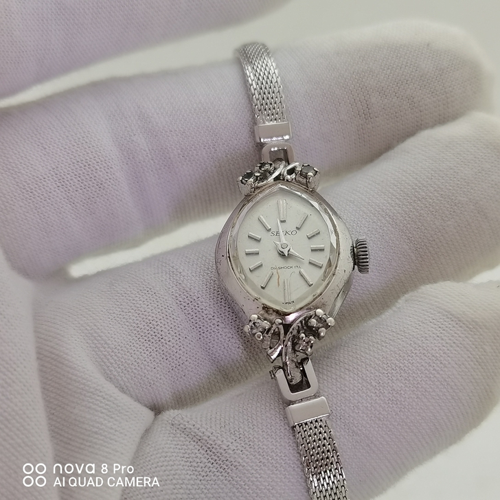 精工手表，走时正常。