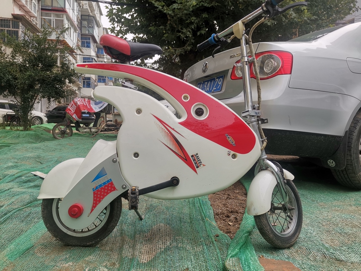 电动车，折叠电动车。拉风，你是街上最靓的仔...