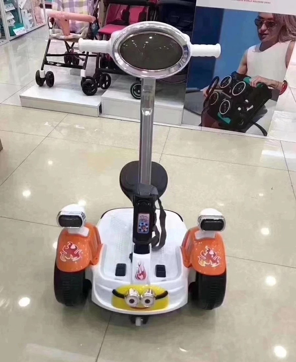 儿童智能早教电动双驱四轮平衡瓦力车3-9岁...