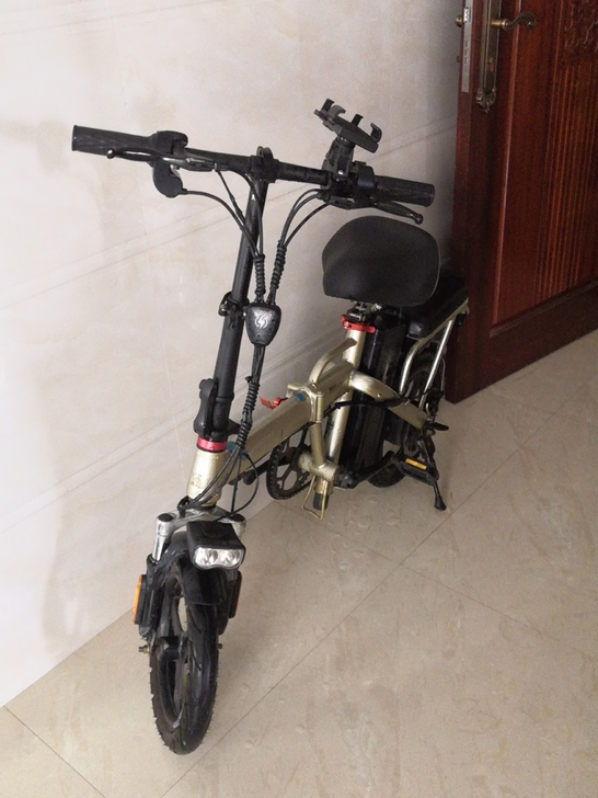 非代驾车，可以载人，14寸可折叠，原价15...