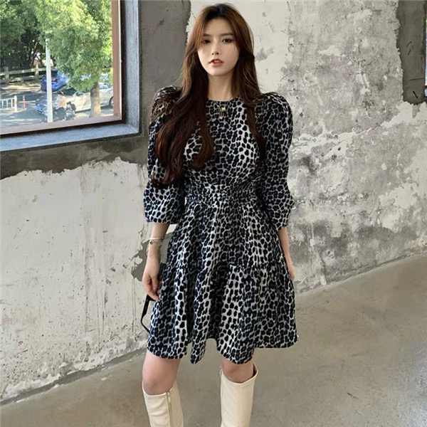 145左右入的很喜欢的豹纹连衣裙 买大了只...