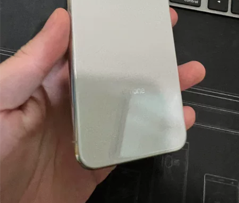 当年首发入的iPhone X 国行银色 成...