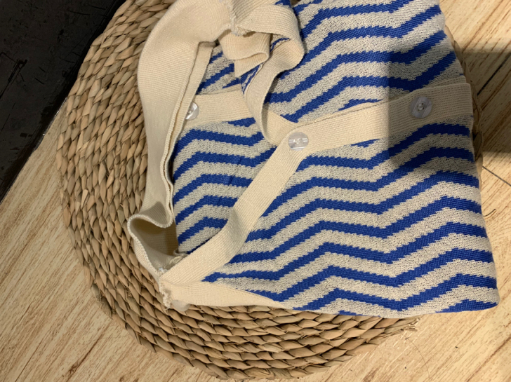 针织挂脖包臀裙