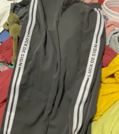 银泰 朝花夕拾买的 就穿过一次 感兴趣的话...